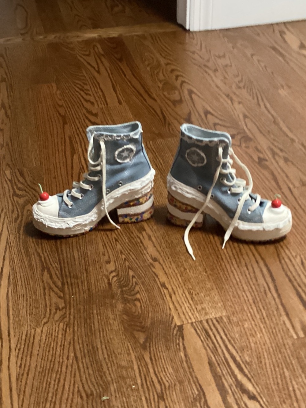 Cake converse heels